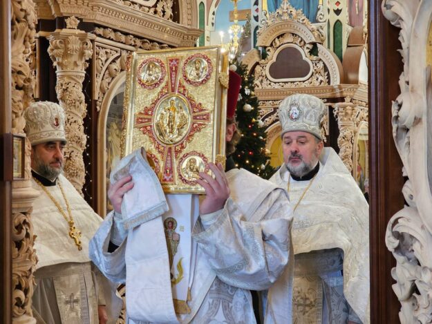 photo_5197247574959055678_y