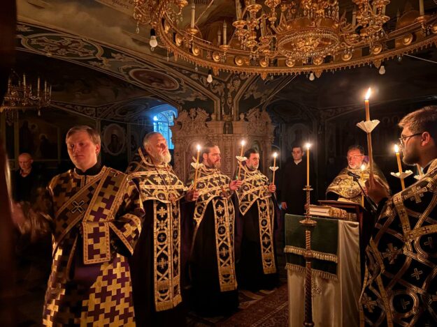 photo_5404847645299700428_y