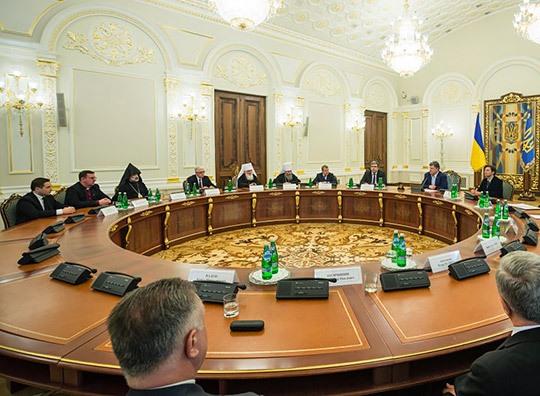 2016.04.23-1b-meeting-President-Poroshenko-UCCRO-Council-Churches-Kyiv-Ukraine-irs.in_.ua_