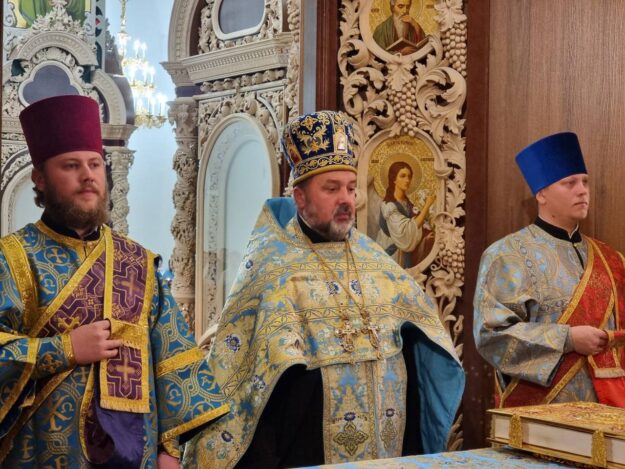 photo_5292091366366629999_y