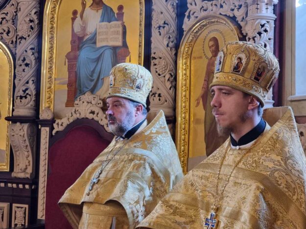 photo_5350574260999017392_y