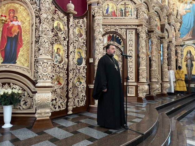 photo_5463348540140017617_y