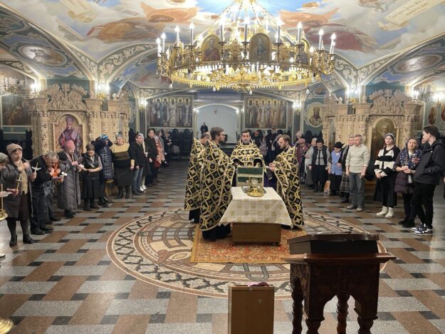 photo_5217822418222046085_y