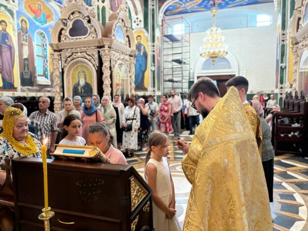 photo_5395562016200057693_y